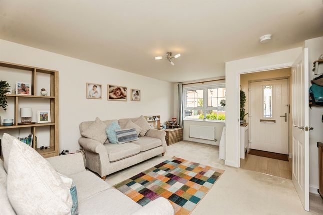 38, Paddock Rise, Wakefield photo 4