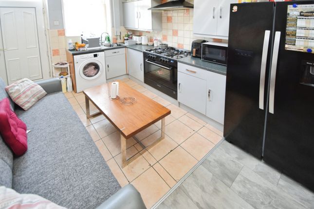 8, Cartmel Road, Keighley photo 4