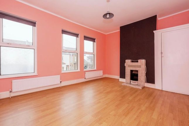 Thumbnail Terraced house to rent in Hampden Road, Grays