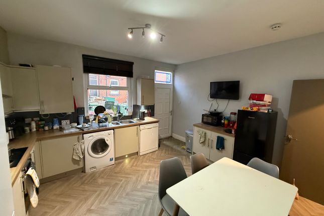 Hessle View, Leeds photo 4
