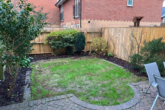 27, Campbell Drive, CARDIFF photo 2