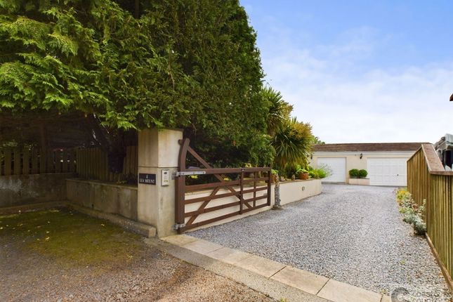 4, Lea Mount, Teignmouth photo 3