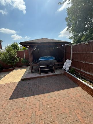 31, Ryton Close, Luton photo 4