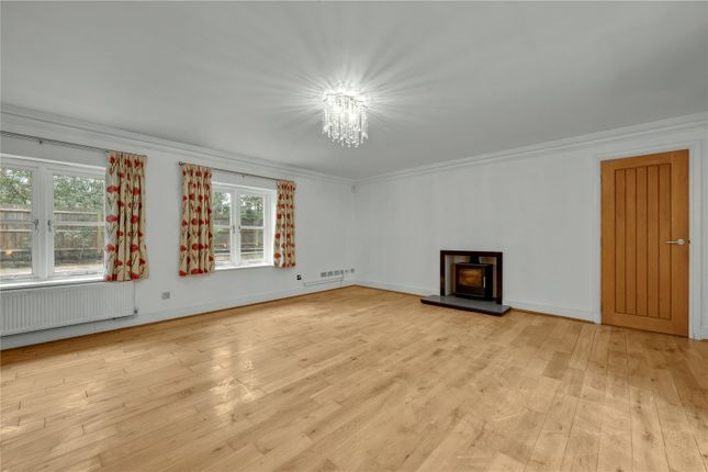 Berkshire Cottage,, Bagshot Road, Berkshire photo 4