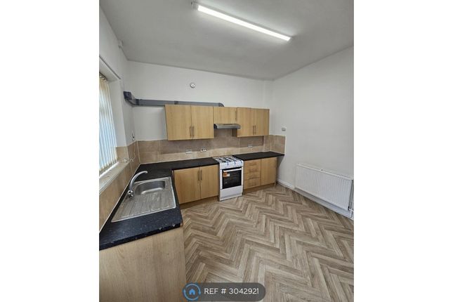 Whiteacre Road, Ashton-Under-Lyne photo 2