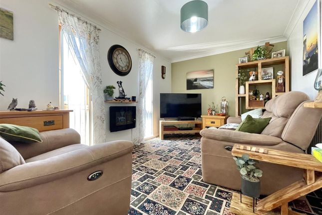 Flat 2, 38 Grangecroft Road, Portland photo 3