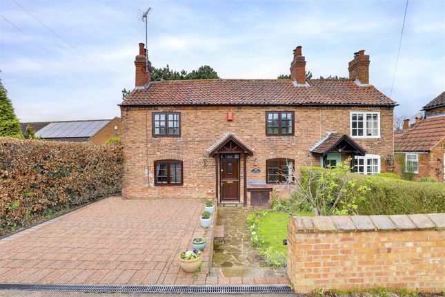 Cottage for sale in Bank Hill, Woodborough, Nottinghamshire NG14