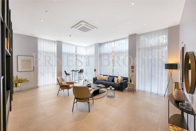 Flat for sale in Emerald Quarter, Woodberry Down, Finsbury