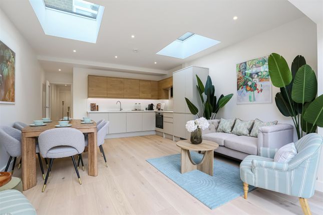 Ground Floor, 554, Kingston Road, London photo 3