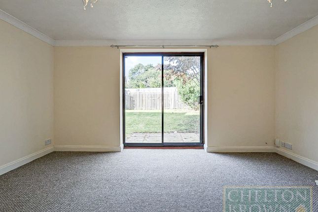 3, Stanford Way, Northampton photo 3
