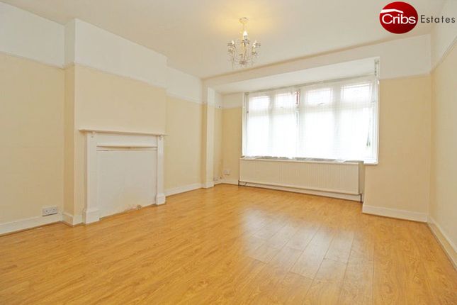 108 Sutton Common Road, Sutton photo 5