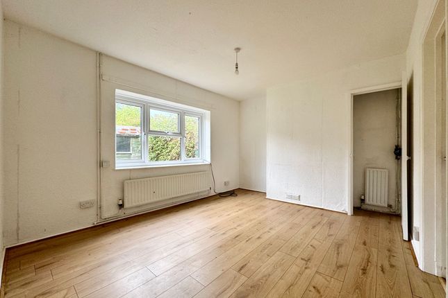 21 Marlborough Gardens, Faringdon photo 2