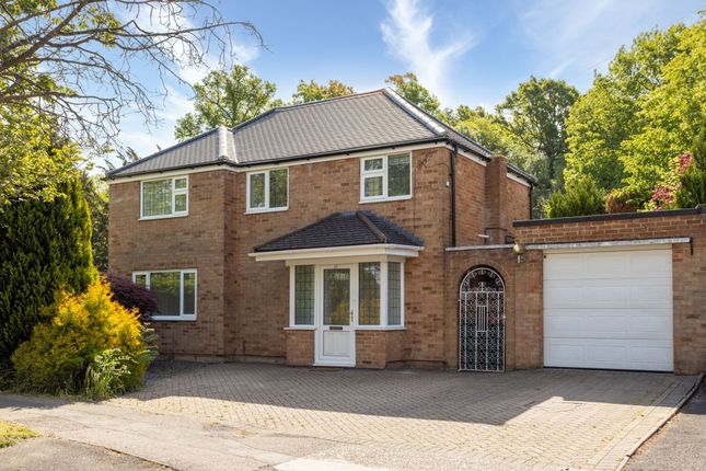 Thumbnail Detached house to rent in Milton Road, Crawley