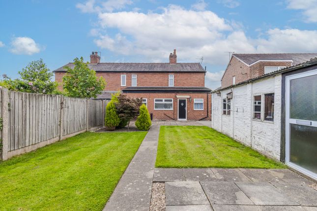 4 Mayfield Drive, Northwich photo 2