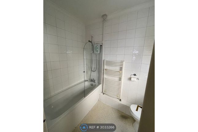 Flat, Curzon Road, Maidstone photo 5