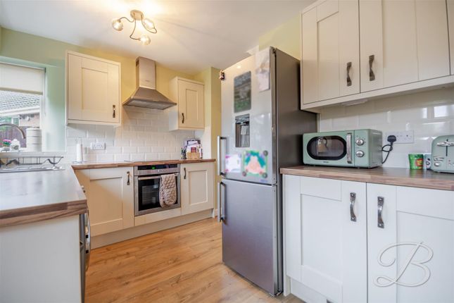 2, Oak Tree Avenue, Mansfield photo 4