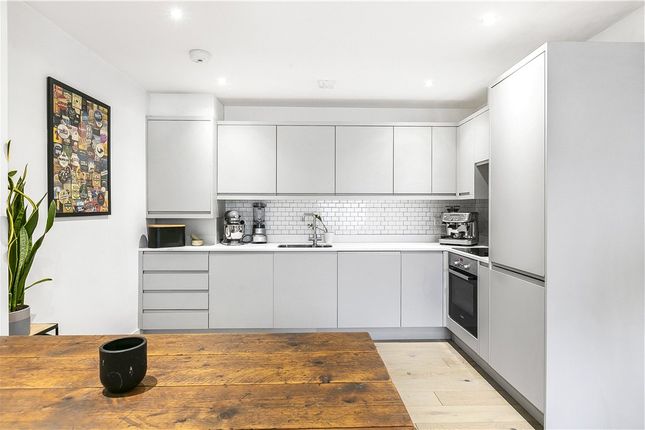 Flat for sale in London Road, London