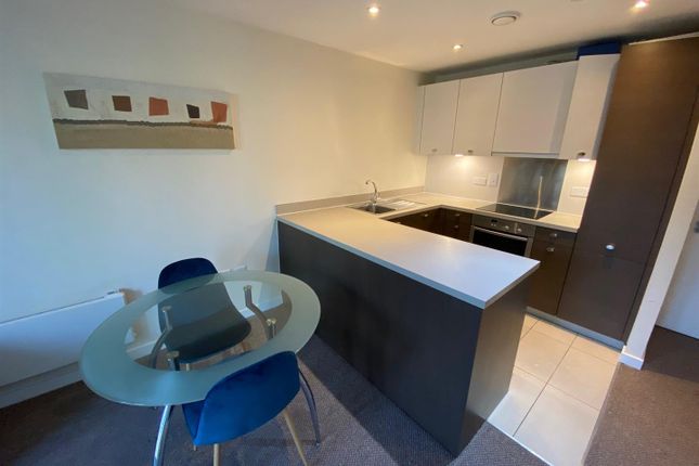 Apt 476, Spectrum, Blackfriars Road photo 4