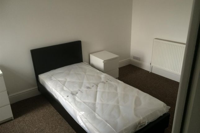 Bedroom D 1 .Jpg
