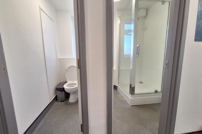 Room 7, Martindale Court, Reading photo 4