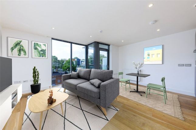 Thumbnail Flat for sale in Packington Street, London