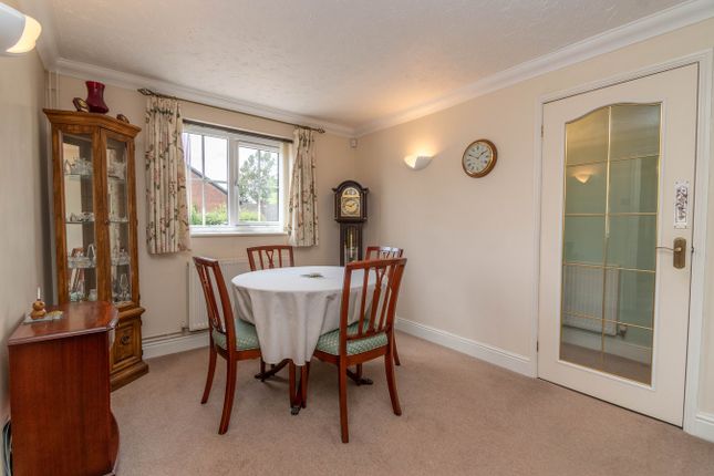8, Highfield Close, Great Ryburgh photo 4