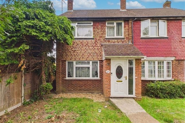 3-bed house on 97 Larkswood Road, Stanford-Le-Hope, £300,000