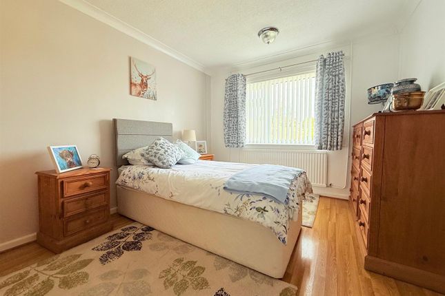 43, Halt Road, Great Yarmouth photo 4