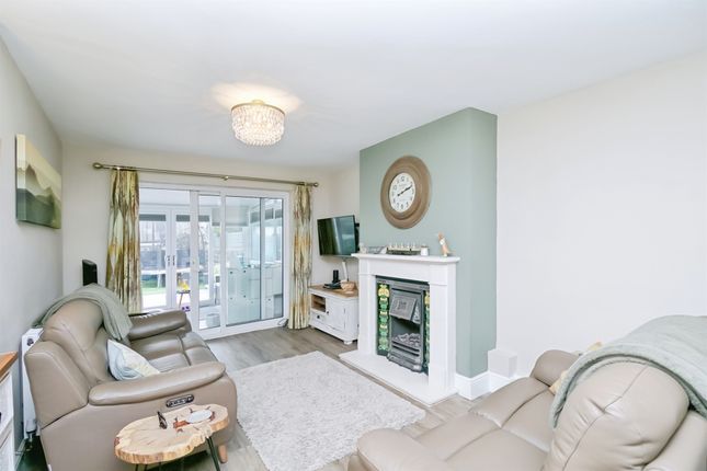 4, Ceri Avenue, Barry photo 4