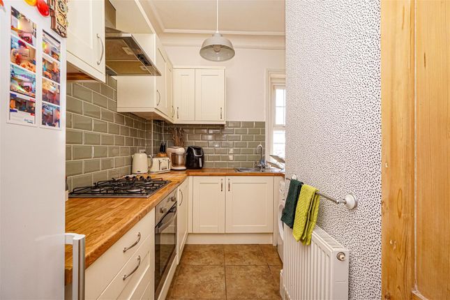 Flat 6 Wilton House, 1, Grosvenor Gardens, St Leonards-On-Sea photo 4