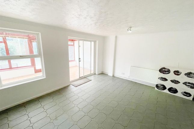 End terrace house to rent in Conniburrow Boulevard, Conniburrow, Milton Keynes