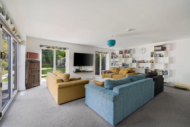 3, Dryden Way, Liphook photo 4
