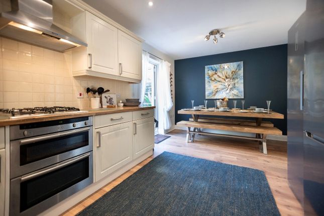 91, Freestone Way, CORSHAM photo 4