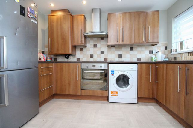 1, Croftwell Close, Blaydon photo 4