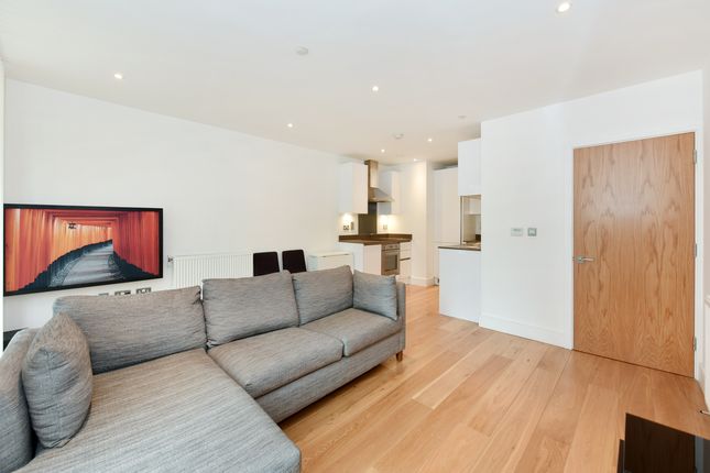 207, London photo 5