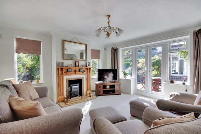 15, Frank Woolley Road, Tonbridge photo 2