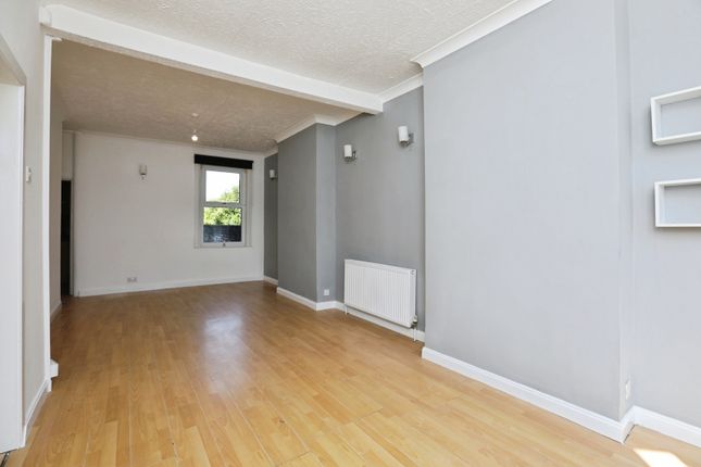 106, Queenborough Road, Sheerness photo 5