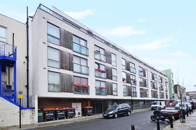 Thumbnail Flat to rent in Klein Wharf, Islington, London