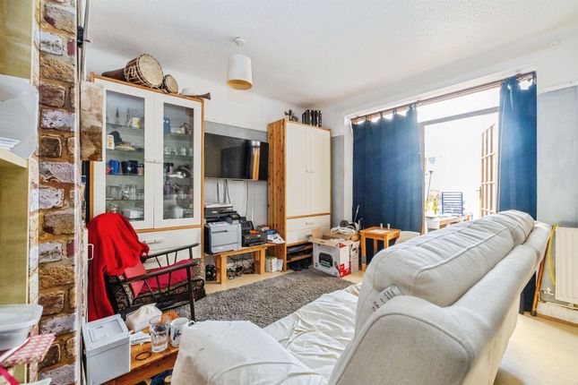 18, Anderson Road, Gainsborough photo 2