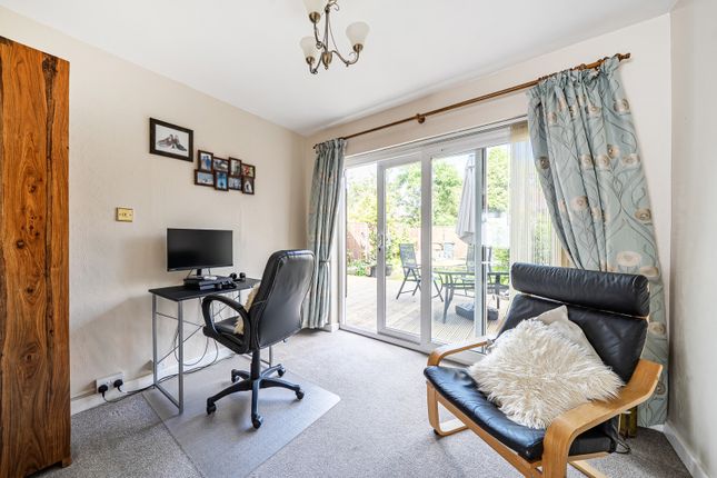 2, Longmore Close, Rickmansworth photo 4