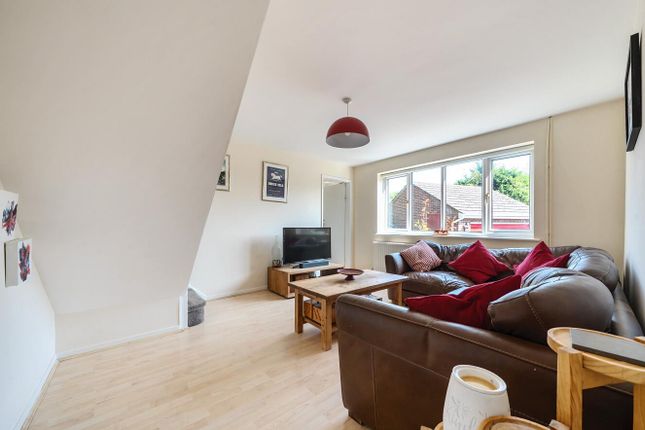 8, Highcliffe Drive, Eastleigh photo 3