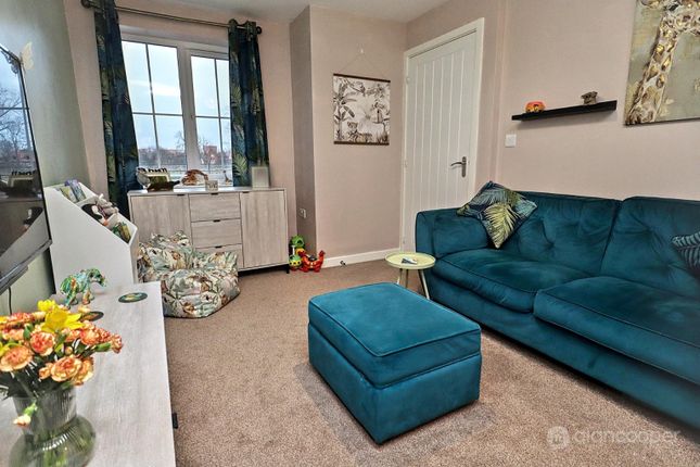 78, Julius Way, Nuneaton photo 4