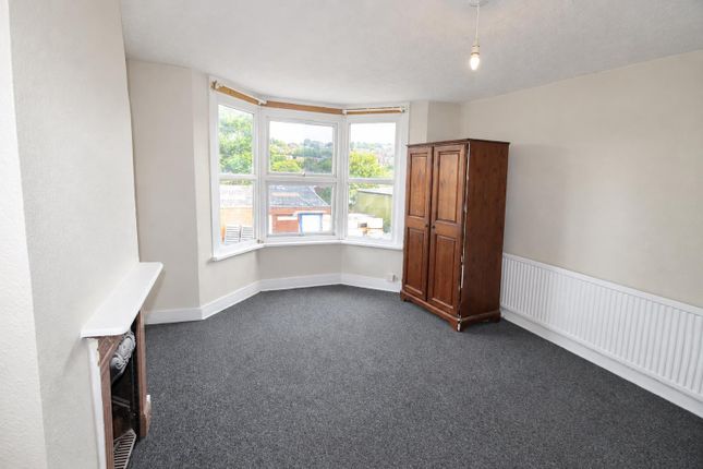 73, Dashwood Avenue, High Wycombe photo 5