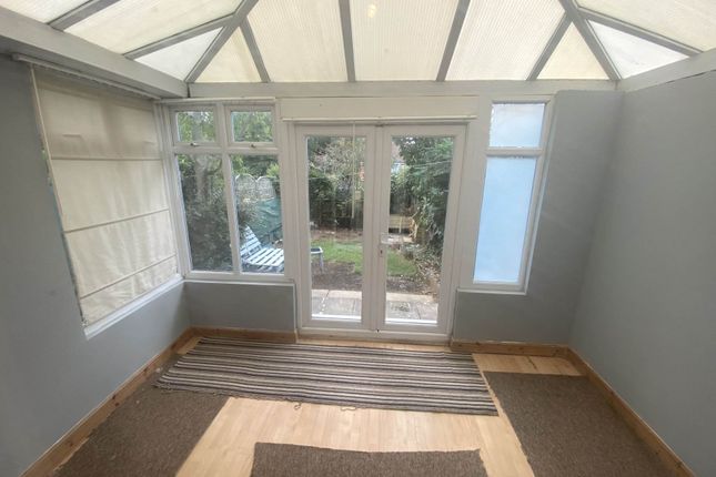 7, Robeson Way, Borehamwood photo 4