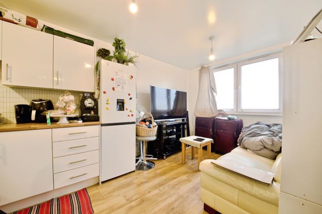 Flat 59/Jupiter Court, 10 Cameron Crescent, Edgware photo 2