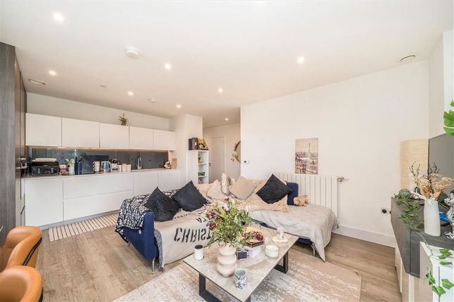 2-bed flat on Flat 404, Larkin House, 307, Kidbrooke Park Road, London, £480,000