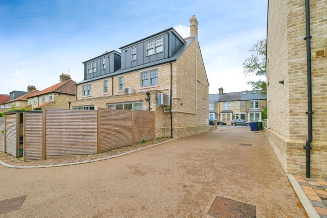 Semi-detached house for sale in Vinery Road, Cambridge