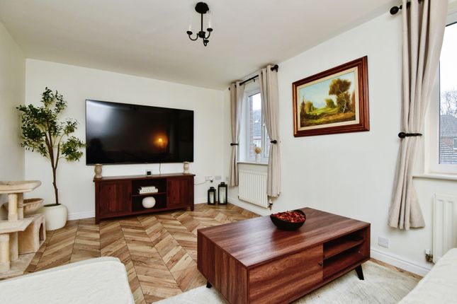 11, Waterlily Close, Staffordshire photo 3