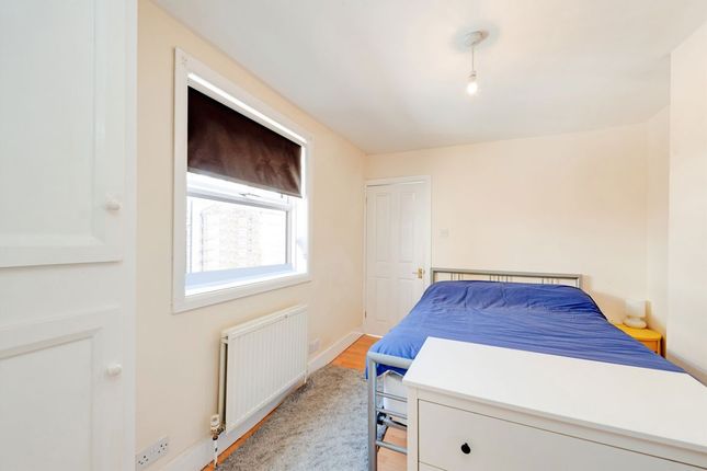 FFF, 48, Berrymead Gardens, London photo 4