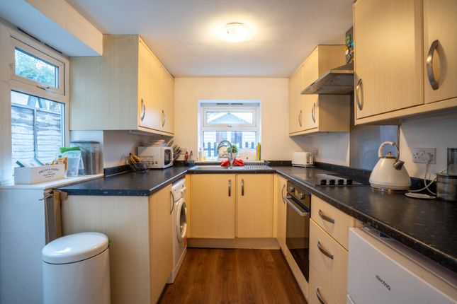 35, Coombe Road, Gravesend photo 4